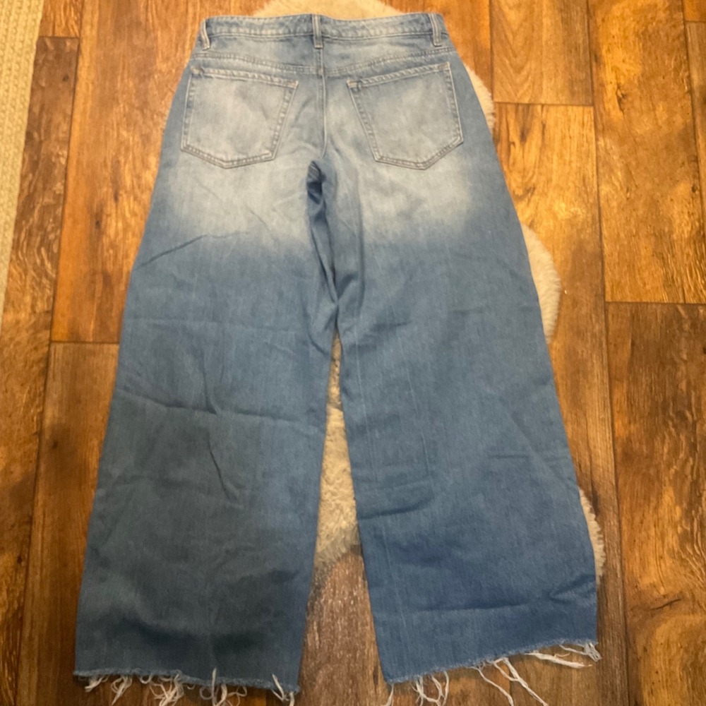 Forever 21 Low Rise Baggy‎ Denim Jeans Size 27 Raw Hem Medium Blue Womens - Picture 6 of 9